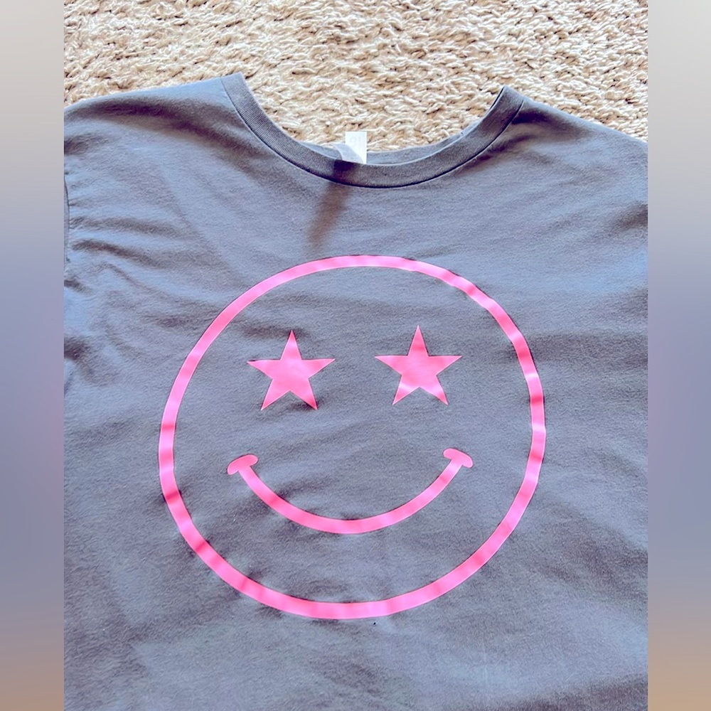 TikTok boutique graphic tee